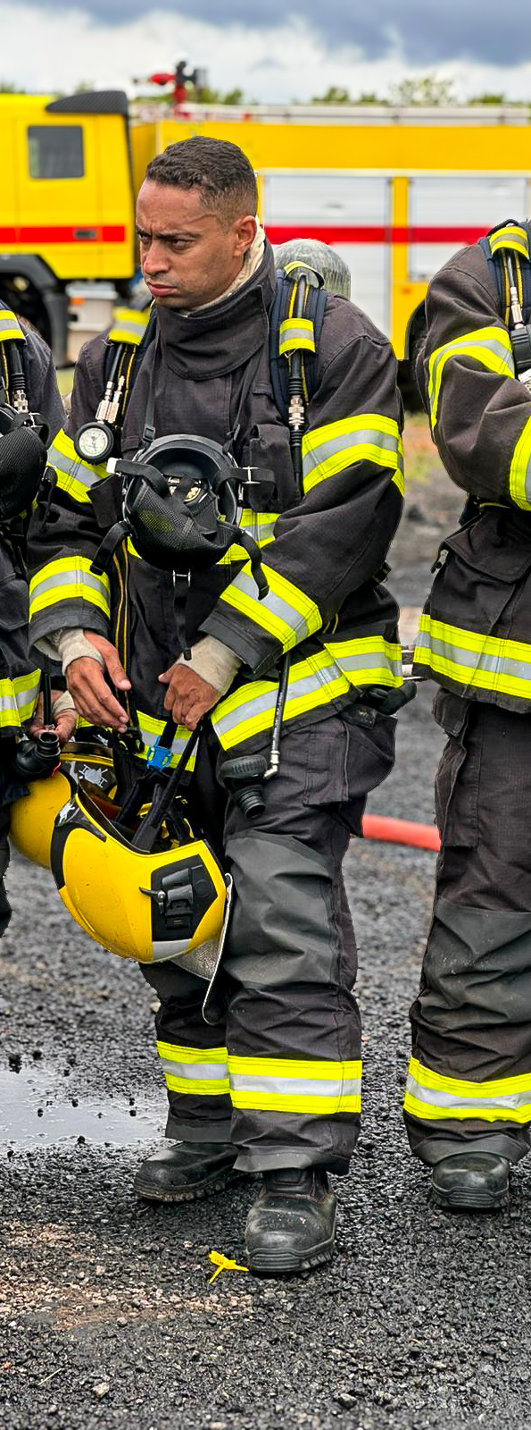 Tiago Neves - Instrutor de Primeiros Socorros e Bombeiro Aeroportuário